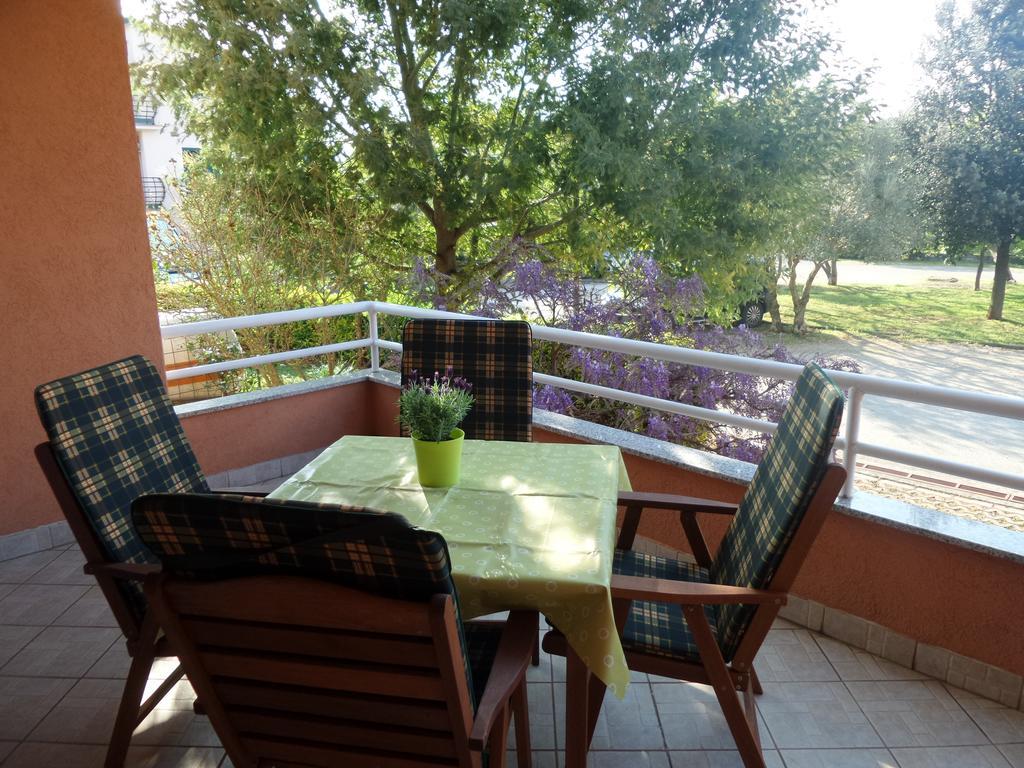 Apartmani Lina Умаг Экстерьер фото