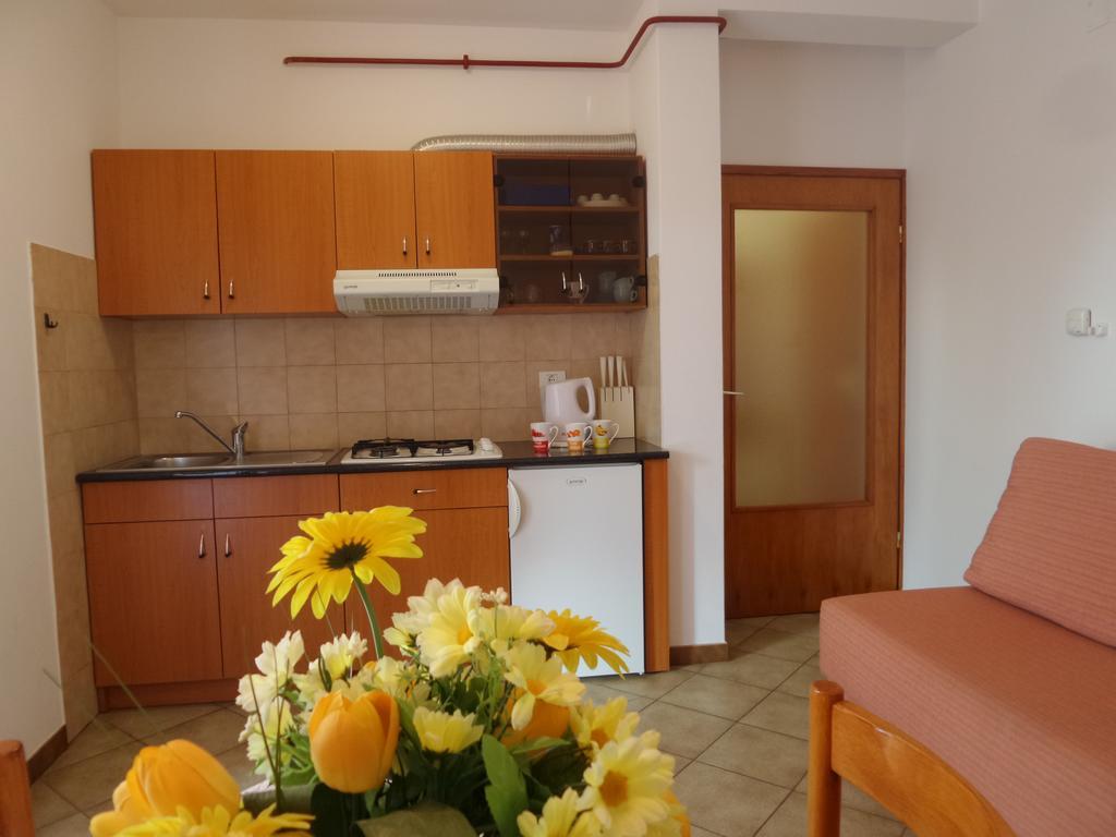 Apartmani Lina Умаг Экстерьер фото