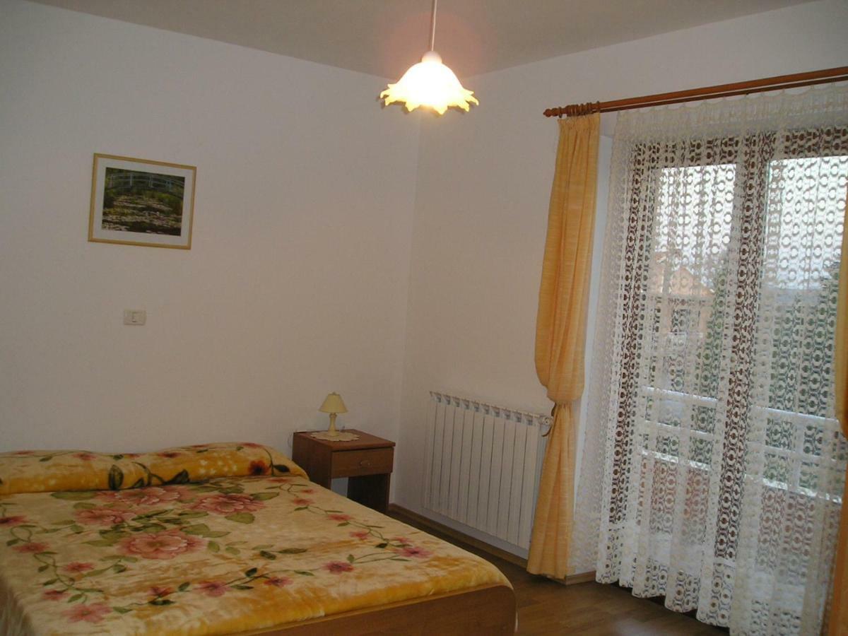 Apartmani Lina Умаг Экстерьер фото